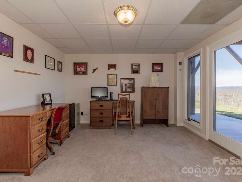 4933 NC Hwy 268 Highway, Wilkesboro, NC 28697.  MLS# CAR4268569, YatesRealty ID 22257. 