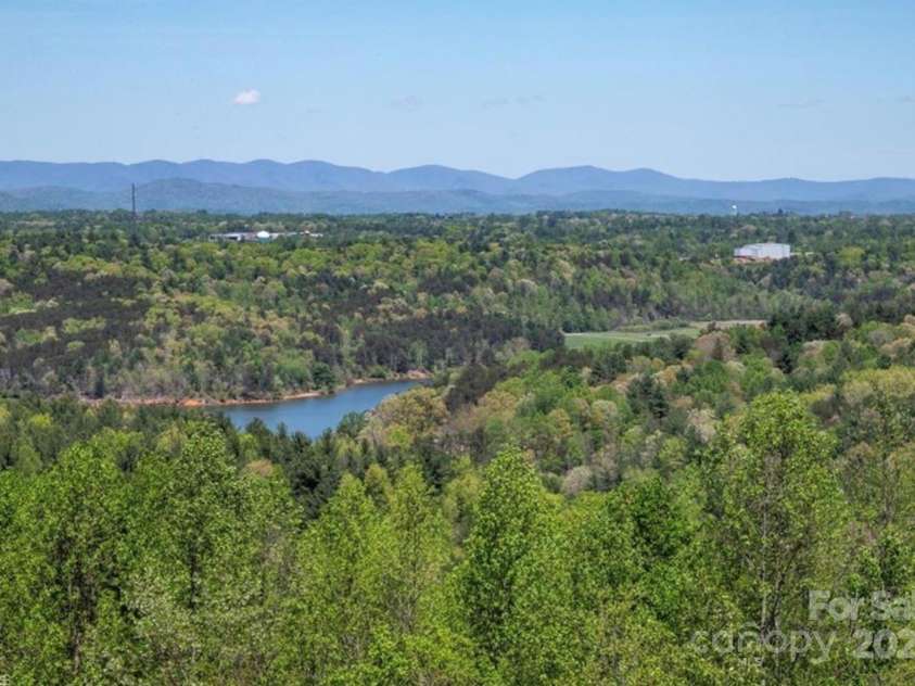 4933 NC Hwy 268 Highway, Wilkesboro, NC 28697.  MLS# CAR4268569, YatesRealty ID 22257. 