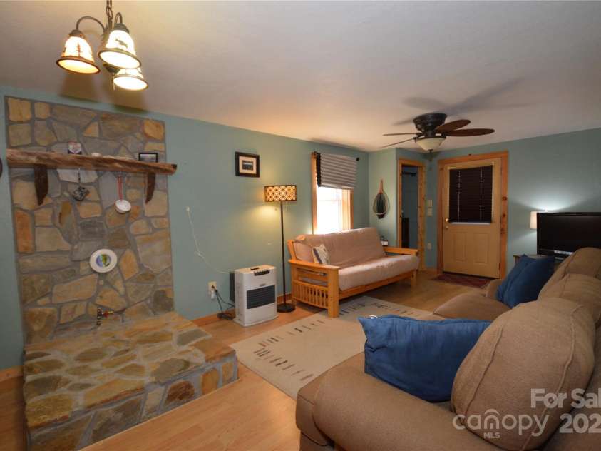 128 Archie Coffey Lane, Collettsville, NC 28611.  MLS# CAR4231796, YatesRealty ID 2226. 