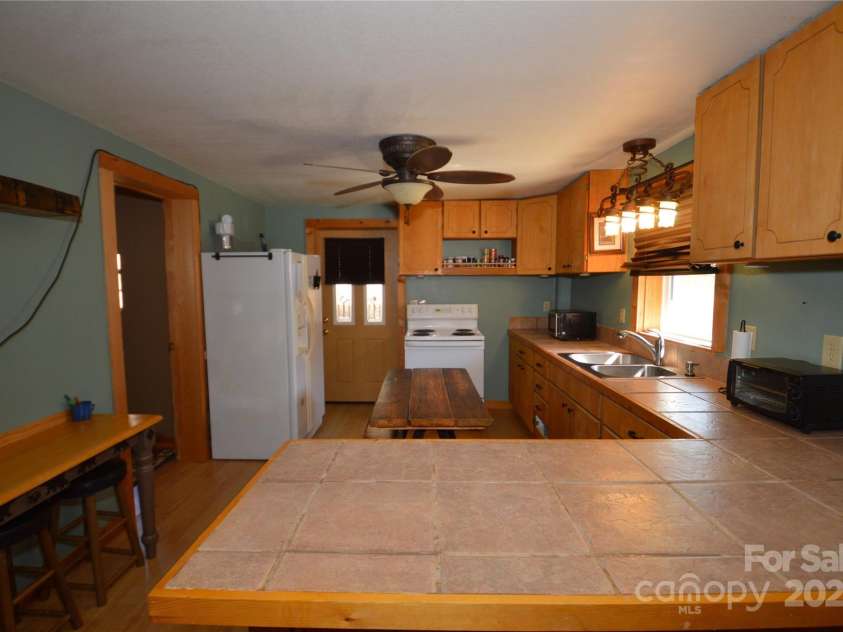 128 Archie Coffey Lane, Collettsville, NC 28611.  MLS# CAR4231796, YatesRealty ID 2226. 