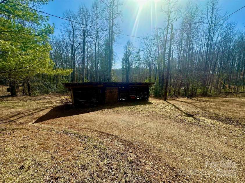 128 Archie Coffey Lane, Collettsville, NC 28611.  MLS# CAR4231796, YatesRealty ID 2226. 