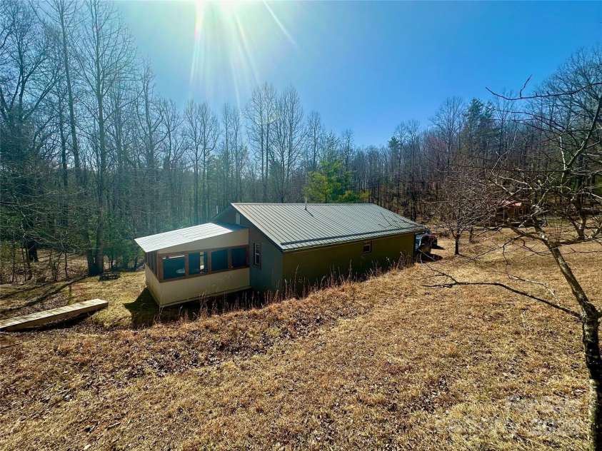 128 Archie Coffey Lane, Collettsville, NC 28611.  MLS# CAR4231796, YatesRealty ID 2226. 