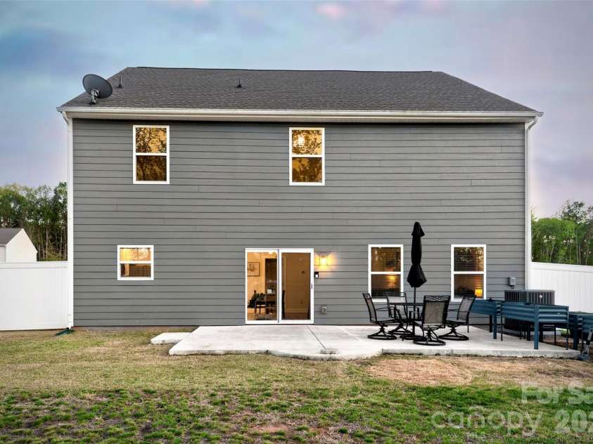 132 Tradesmen Trail, Troutman, NC 28166.  MLS# CAR4368685, YatesRealty ID 22260. 