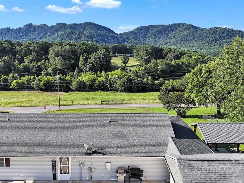 5158 Jenkins Road, Morganton, NC 28655.  MLS# CAR4273419, YatesRealty ID 22261. 