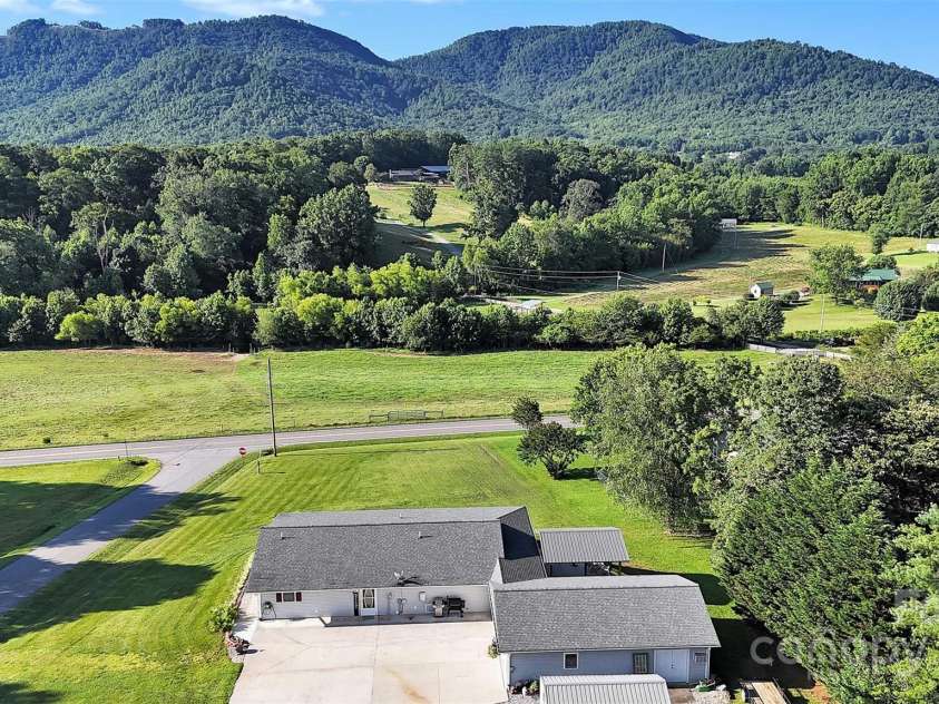 5158 Jenkins Road, Morganton, NC 28655.  MLS# CAR4273419, YatesRealty ID 22261. 
