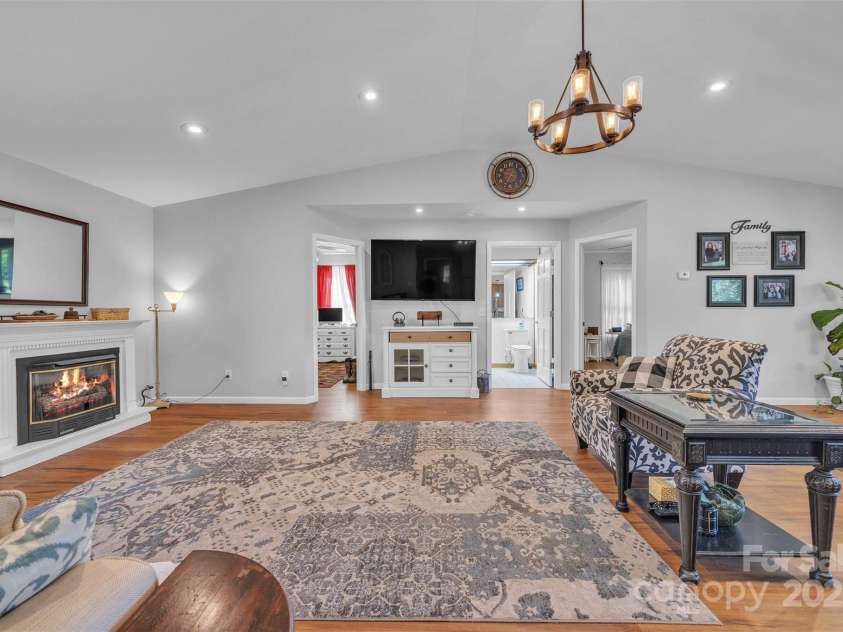 5158 Jenkins Road, Morganton, NC 28655.  MLS# CAR4273419, YatesRealty ID 22261. 