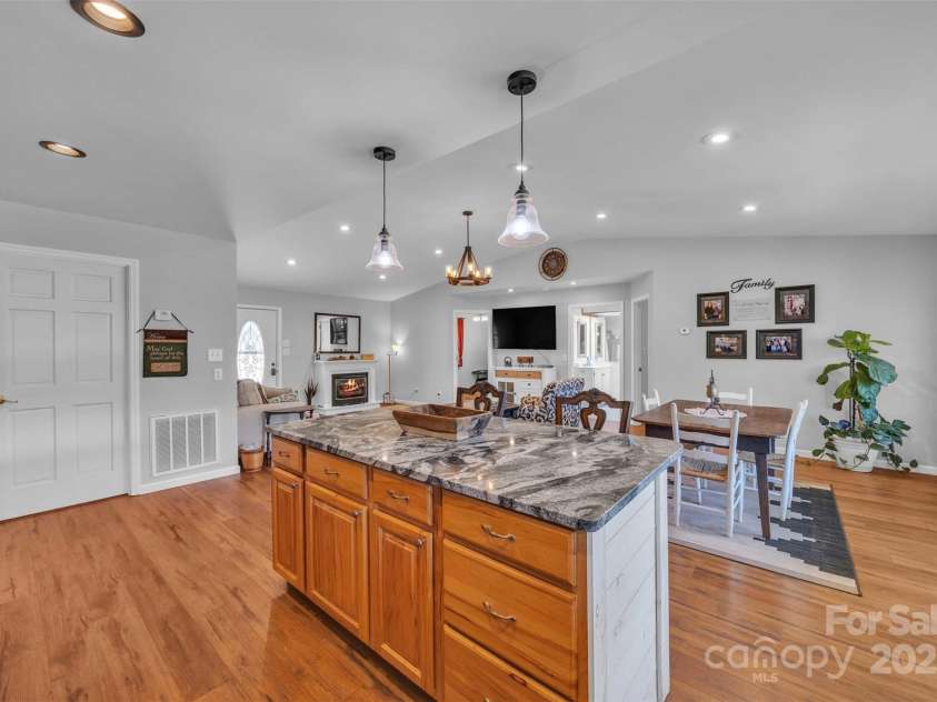 5158 Jenkins Road, Morganton, NC 28655.  MLS# CAR4273419, YatesRealty ID 22261. 