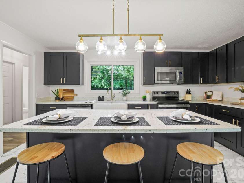 1 Virginia Lane, Cullowhee, NC 28734.  MLS# CAR4373462, YatesRealty ID 22262. 