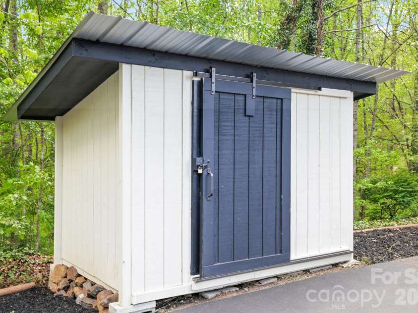 1 Virginia Lane, Cullowhee, NC 28734.  MLS# CAR4373462, YatesRealty ID 22262. 