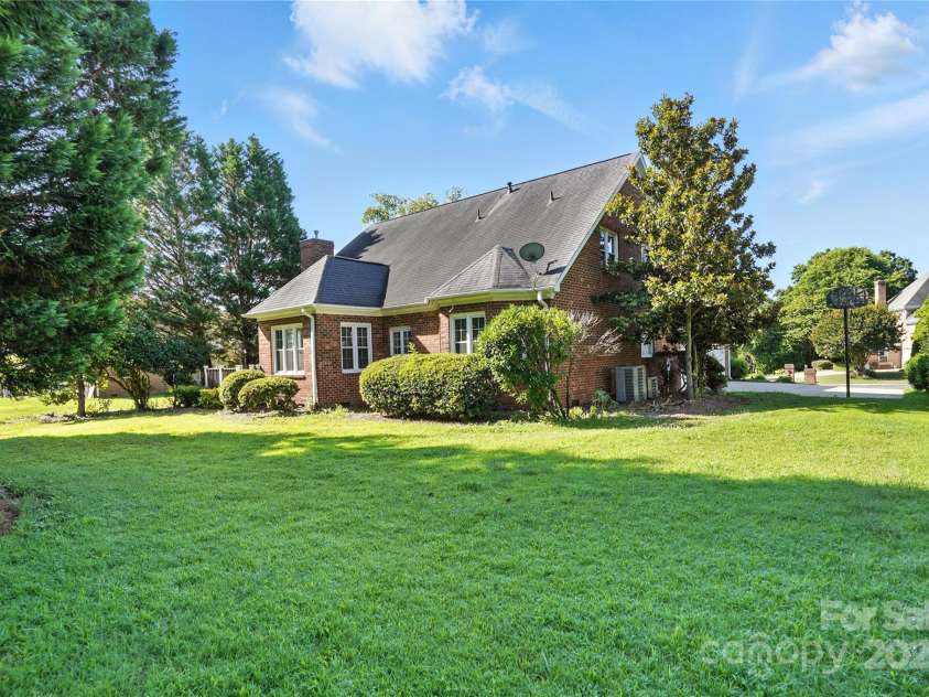 104 Fairwind Court, Fort Mill, SC 29708.  MLS# CAR4266966, YatesRealty ID 22262. 