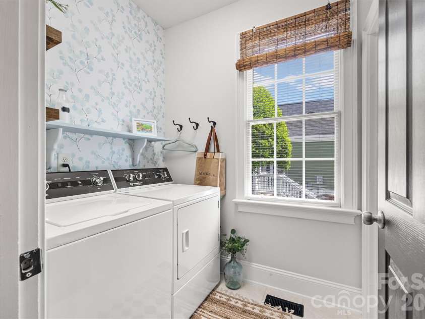 816 Victorian Way, Fort Mill, SC 29708.  MLS# CAR4373653, YatesRealty ID 22263. 