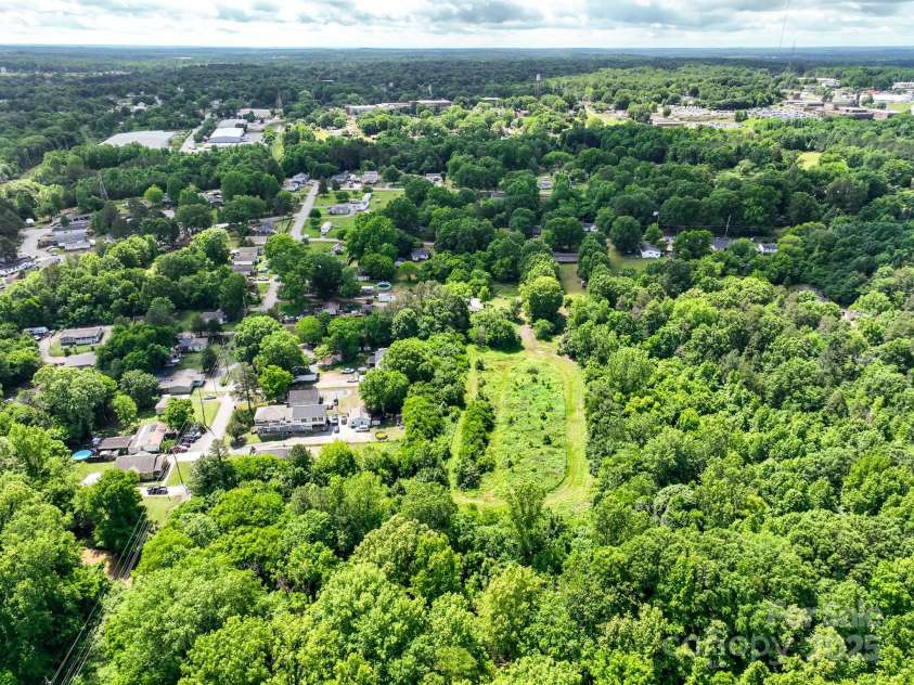 84 Sumner Avenue, Concord, NC 28027.  MLS# CAR4257881, YatesRealty ID 22263. 