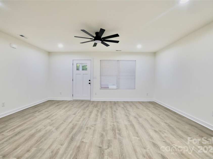 9208 Detroiter Drive, Huntersville, NC 28078.  MLS# CAR4274668, YatesRealty ID 22264. Living Area