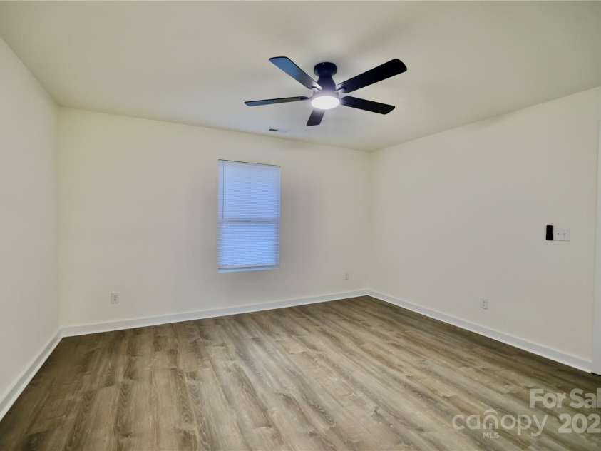 9208 Detroiter Drive, Huntersville, NC 28078.  MLS# CAR4274668, YatesRealty ID 22264. Primary suite