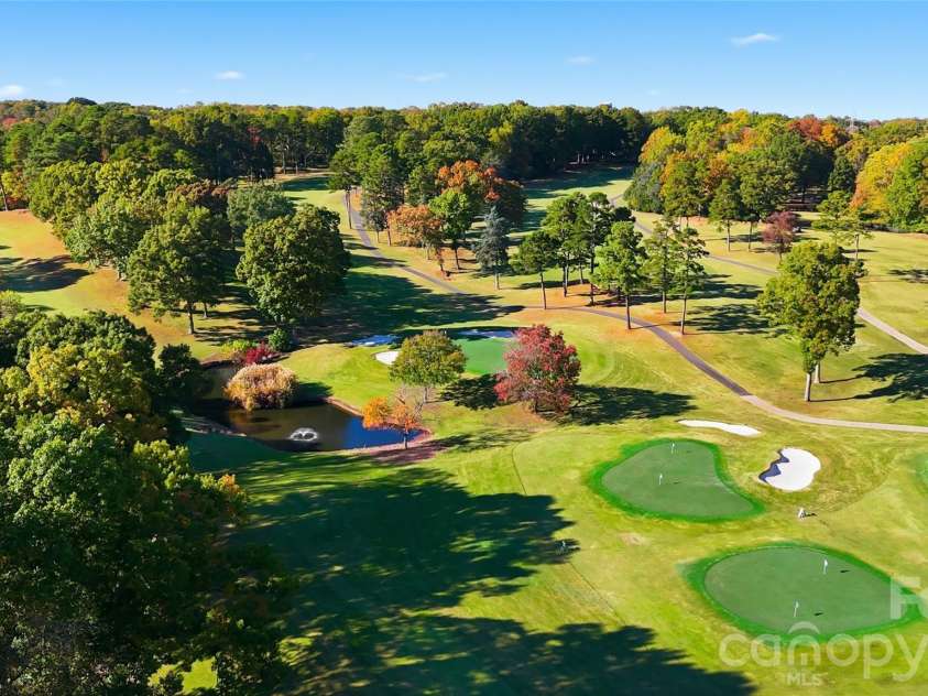 201 Riverview Terrace, Lake Wylie, SC 29710.  MLS# CAR4316680, YatesRealty ID 22265. 18-Holes of Golfing Bliss