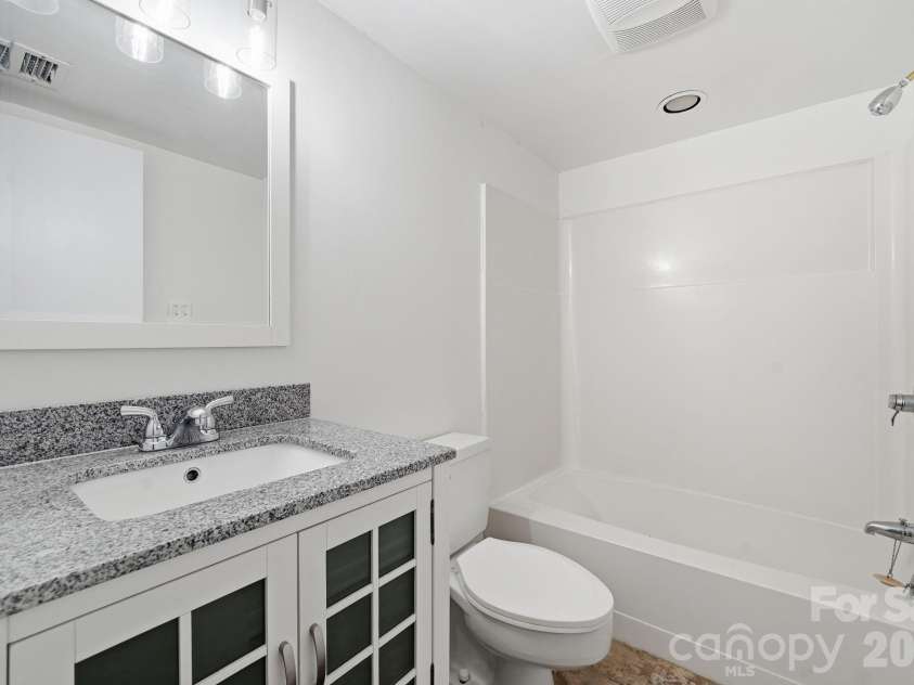 201 Riverview Terrace, Lake Wylie, SC 29710.  MLS# CAR4316680, YatesRealty ID 22265. Lower level bathroom