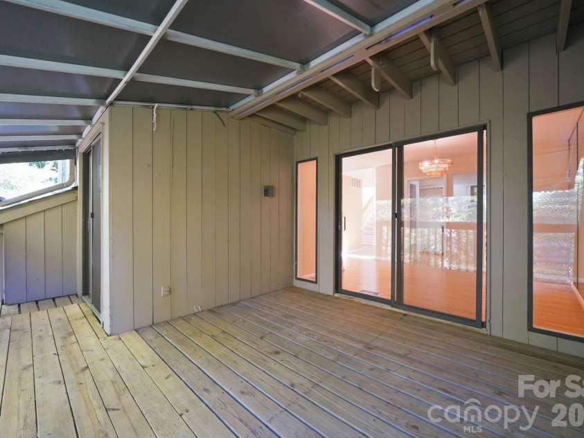 201 Riverview Terrace, Lake Wylie, SC 29710.  MLS# CAR4316680, YatesRealty ID 22265. Outdoor living space