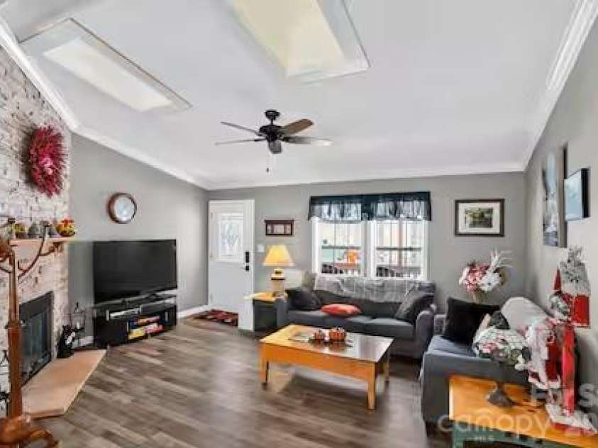 701 Charter Hills Road, Beech Mountain, NC 28604.  MLS# CAR4375114, YatesRealty ID 22265. 