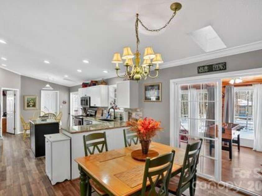 701 Charter Hills Road, Beech Mountain, NC 28604.  MLS# CAR4375114, YatesRealty ID 22265. 
