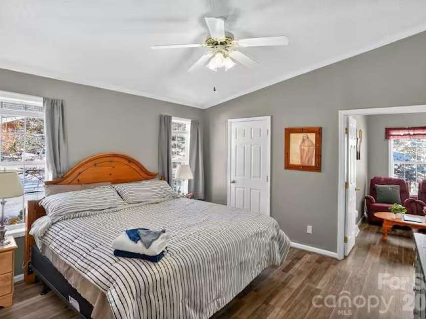 701 Charter Hills Road, Beech Mountain, NC 28604.  MLS# CAR4375114, YatesRealty ID 22265. 