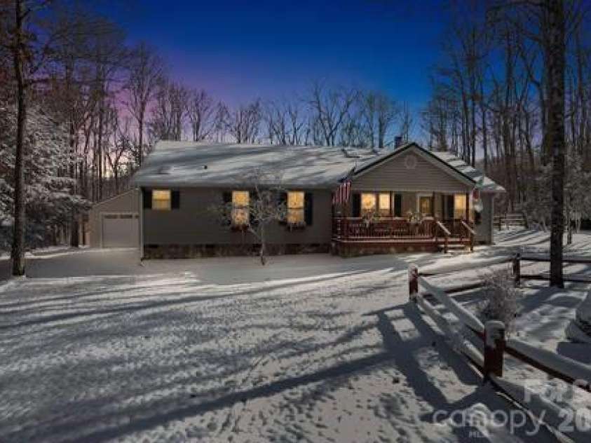 701 Charter Hills Road, Beech Mountain, NC 28604.  MLS# CAR4375114, YatesRealty ID 22265. 