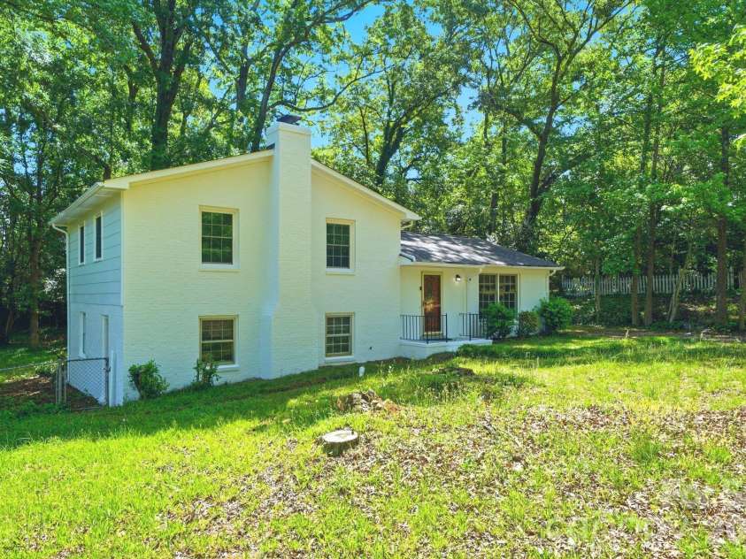 1412 Rama Road, Charlotte, NC 28211.  MLS# CAR4374622, YatesRealty ID 22266. 