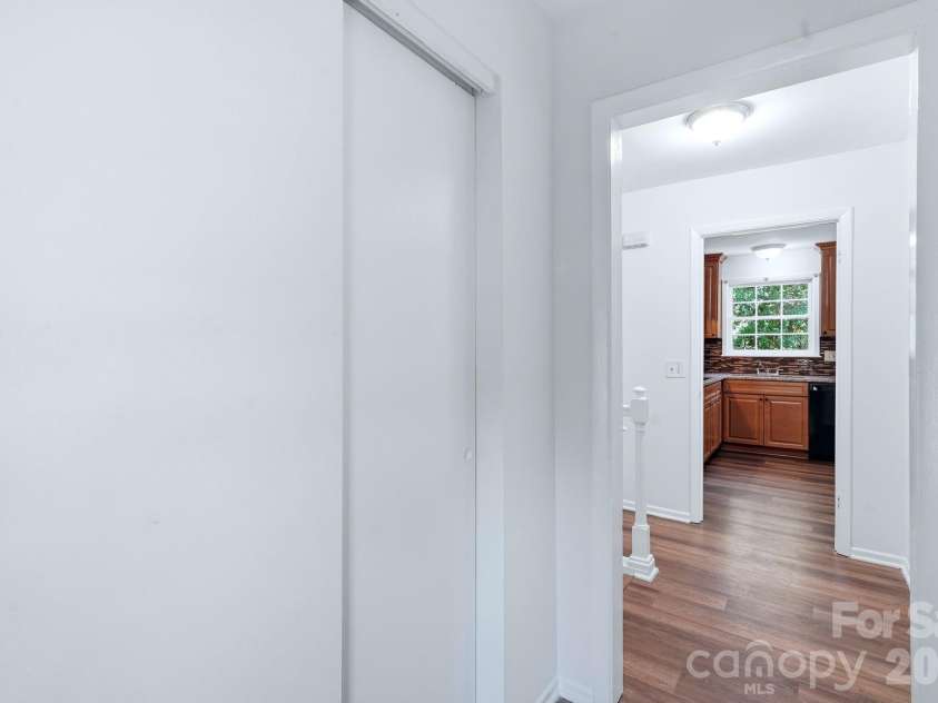 1412 Rama Road, Charlotte, NC 28211.  MLS# CAR4374622, YatesRealty ID 22266. 