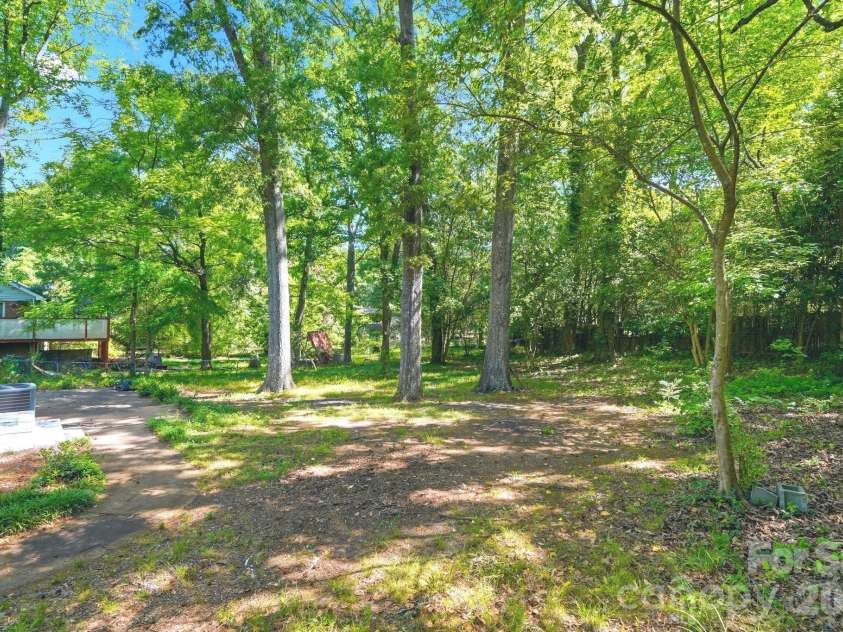 1412 Rama Road, Charlotte, NC 28211.  MLS# CAR4374622, YatesRealty ID 22266. 
