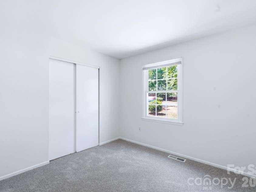 1412 Rama Road, Charlotte, NC 28211.  MLS# CAR4374622, YatesRealty ID 22266. Bedroom 1