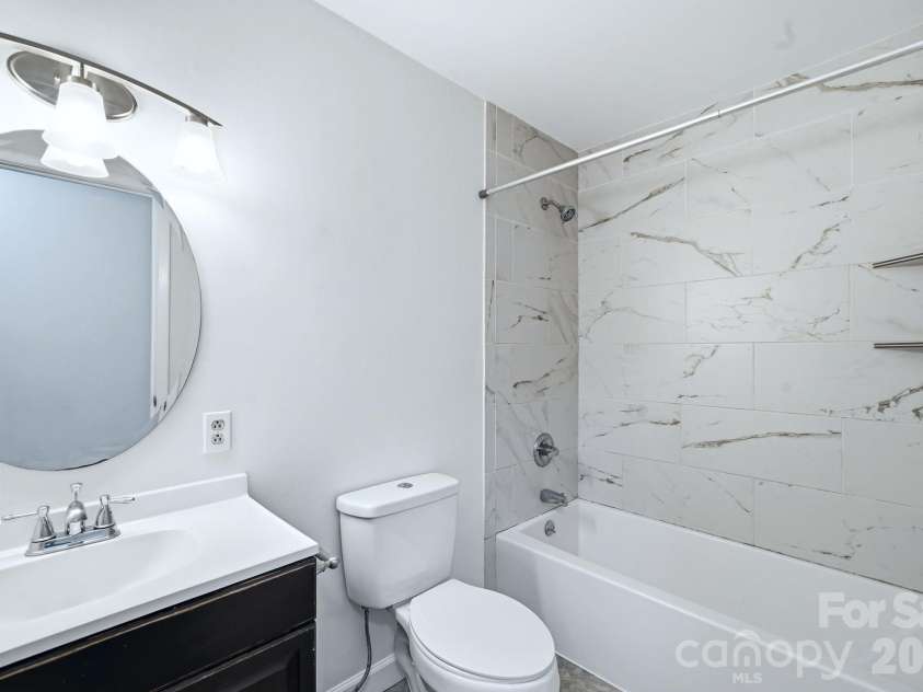 1412 Rama Road, Charlotte, NC 28211.  MLS# CAR4374622, YatesRealty ID 22266. Full bath