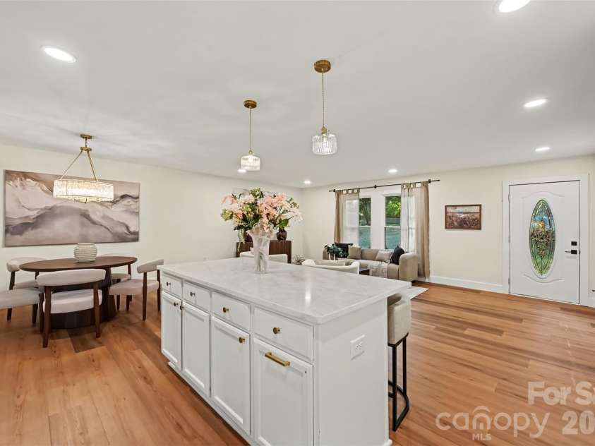 1412 Rama Road, Charlotte, NC 28211.  MLS# CAR4434818, YatesRealty ID 22266. 