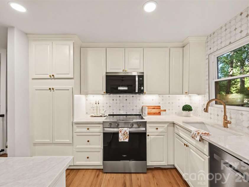 1412 Rama Road, Charlotte, NC 28211.  MLS# CAR4434818, YatesRealty ID 22266. 