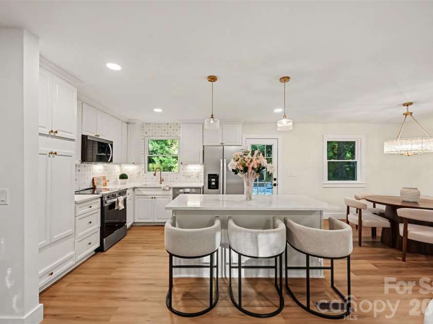1412 Rama Road, Charlotte, NC 28211.  MLS# CAR4434818, YatesRealty ID 22266. Kitchen