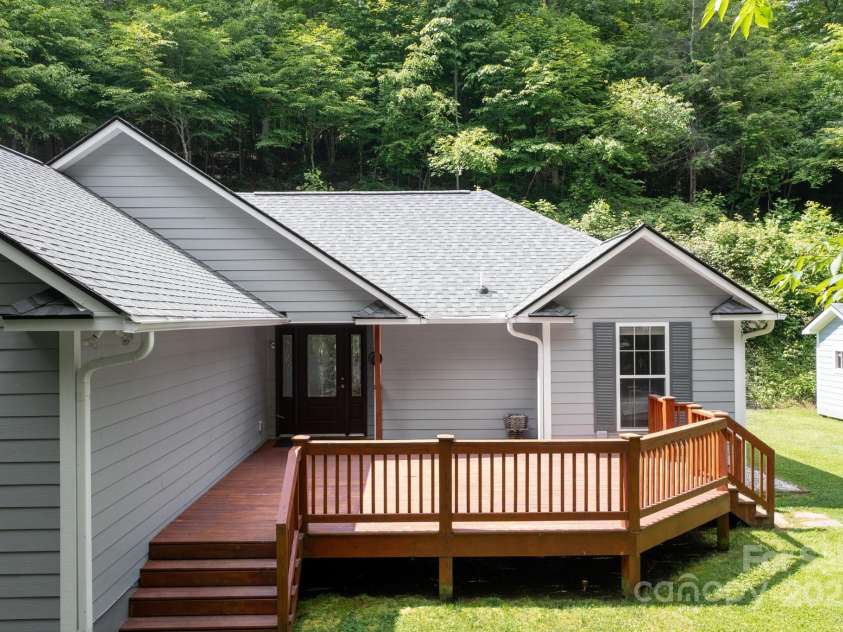 178 Susanna Cove Road, Mars Hill, NC 28754.  MLS# CAR4267675, YatesRealty ID 22266. New Roof and Exterior Paint in 2024