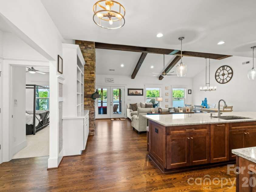 383 Rolling Road, Lexington, NC 27292.  MLS# CAR4375158, YatesRealty ID 22267. 