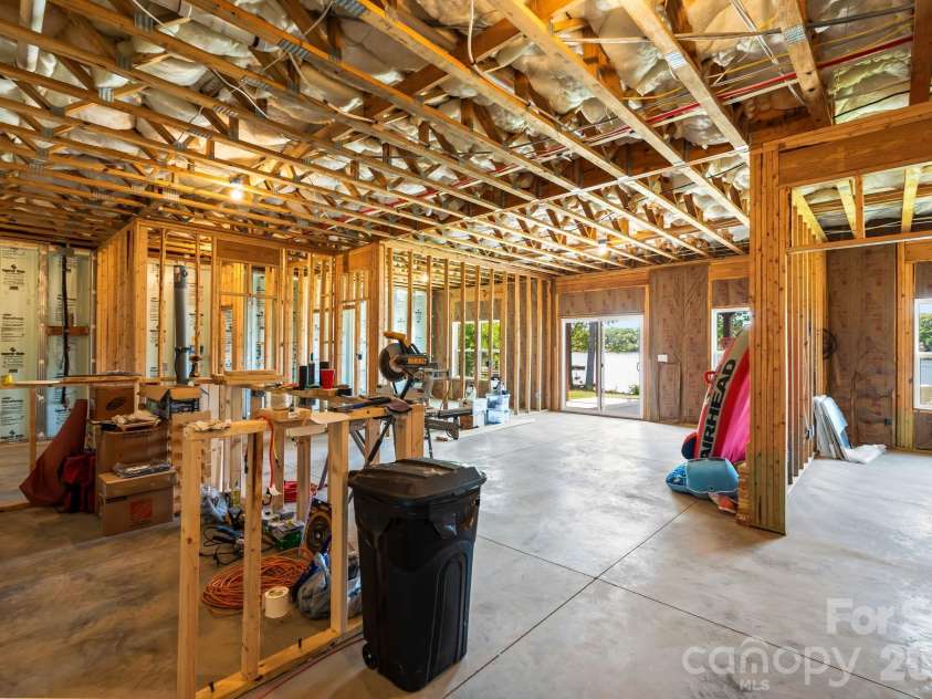 383 Rolling Road, Lexington, NC 27292.  MLS# CAR4375158, YatesRealty ID 22267. 