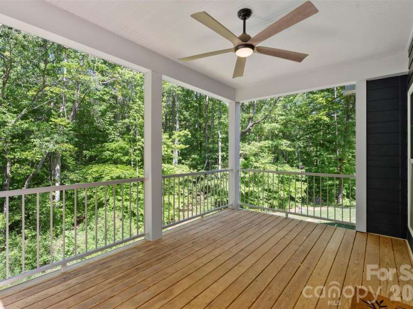 1607 Freemont Drive, Alexis, NC 28006.  MLS# CAR4368958, YatesRealty ID 22268. 