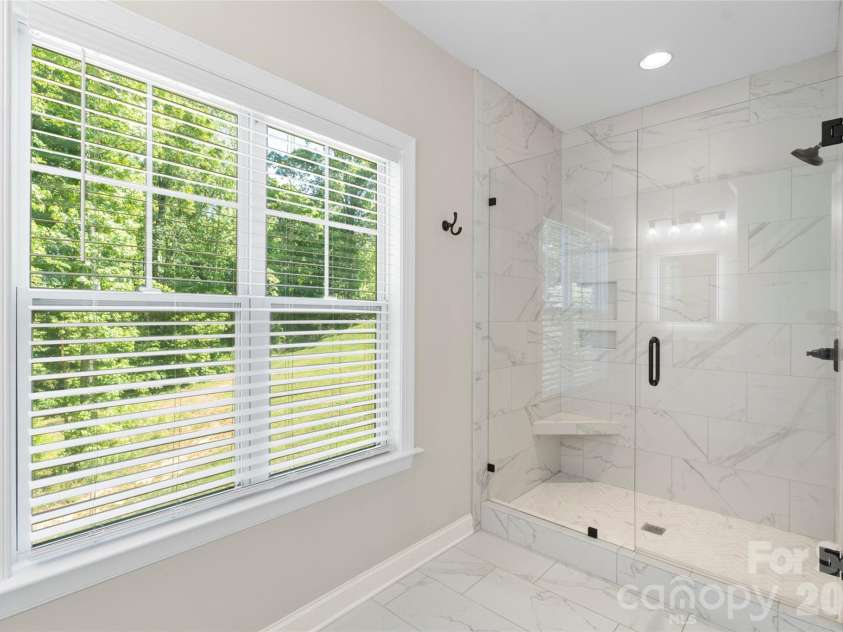 1607 Freemont Drive, Alexis, NC 28006.  MLS# CAR4368958, YatesRealty ID 22268. 