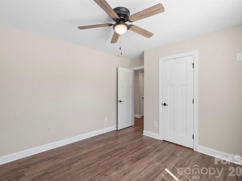 1607 Freemont Drive, Alexis, NC 28006.  MLS# CAR4368958, YatesRealty ID 22268. 