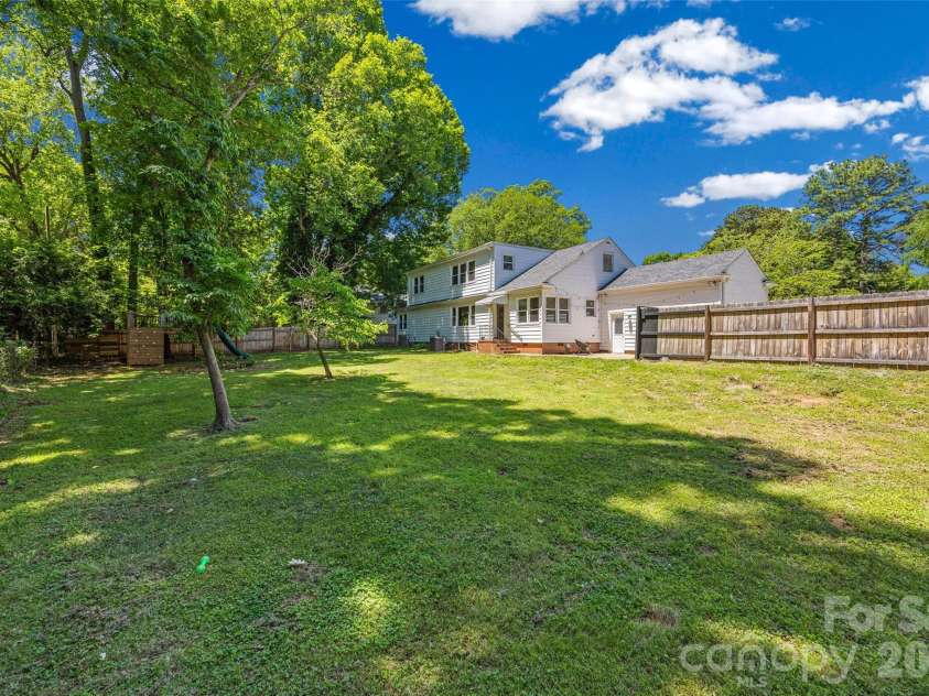 632 Sedgewood Drive, Rock Hill, SC 29732.  MLS# CAR4376198, YatesRealty ID 22269. 