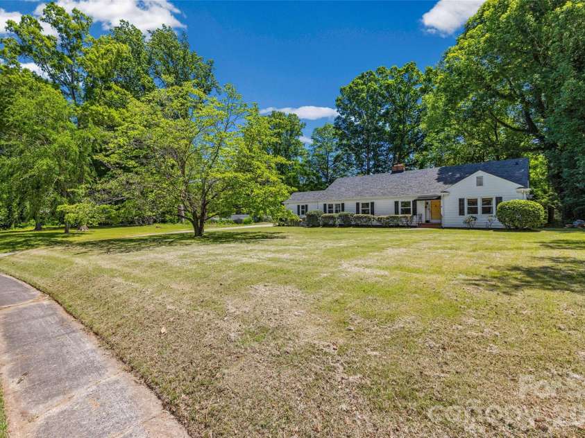 632 Sedgewood Drive, Rock Hill, SC 29732.  MLS# CAR4376198, YatesRealty ID 22269. 