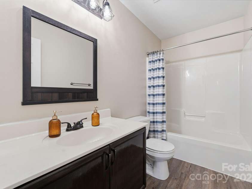 110 Nahcotta Drive, Mooresville, NC 28115.  MLS# CAR4318357, YatesRealty ID 2227. 