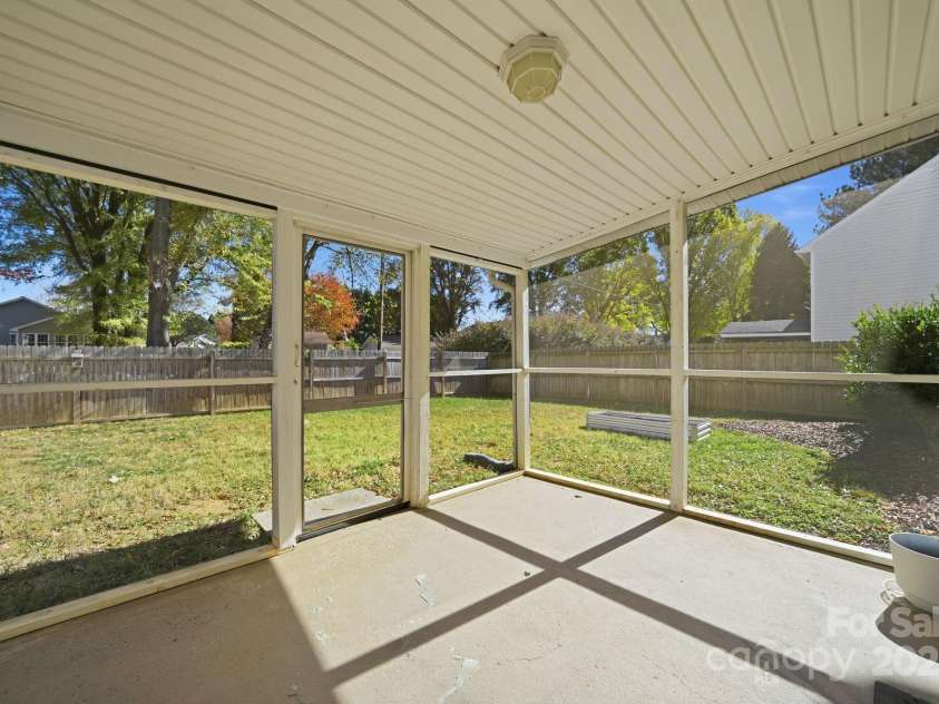 110 Nahcotta Drive, Mooresville, NC 28115.  MLS# CAR4318357, YatesRealty ID 2227. 