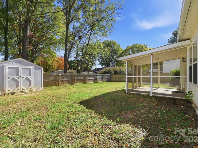 110 Nahcotta Drive, Mooresville, NC 28115.  MLS# CAR4318357, YatesRealty ID 2227. 