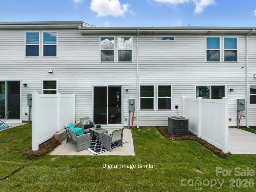6040 Mallow Crossing Lane, Charlotte, NC 28213.  MLS# CAR4347068, YatesRealty ID 2227. 