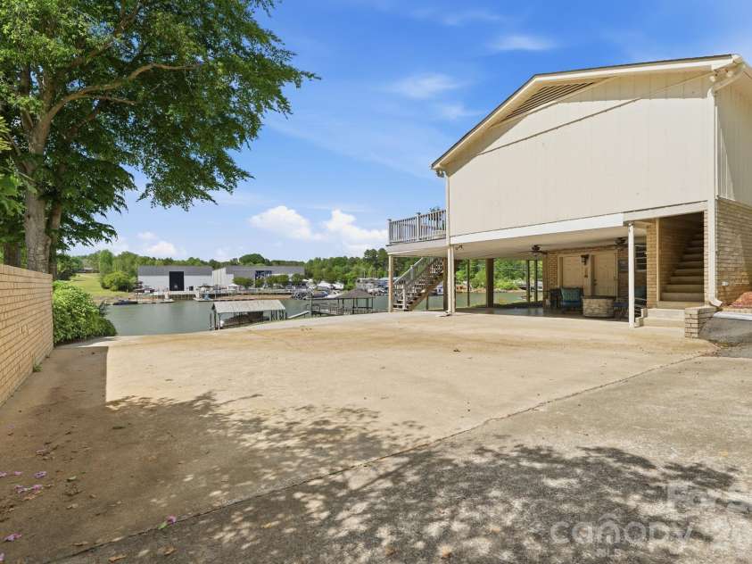 120 Shady Cove Road, Troutman, NC 28166.  MLS# CAR4377254, YatesRealty ID 22271. 