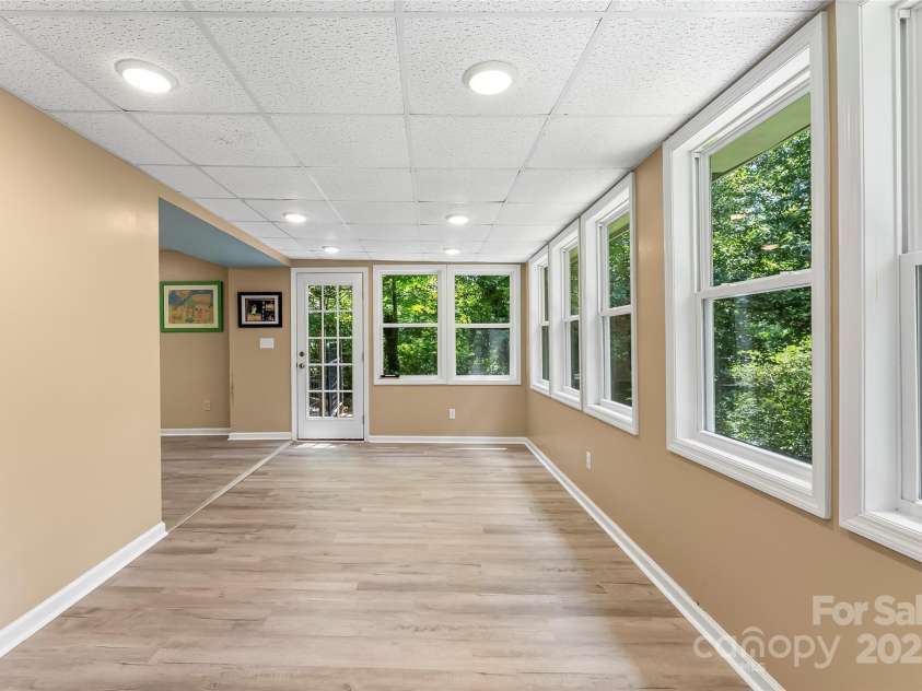 23 Forest Edge Drive, Asheville, NC 28806.  MLS# CAR4272618, YatesRealty ID 22271. 