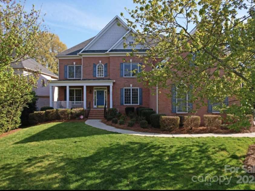 15009 Lisha Lane, Charlotte, NC 28277.  MLS# CAR4239343, YatesRealty ID 22273. 