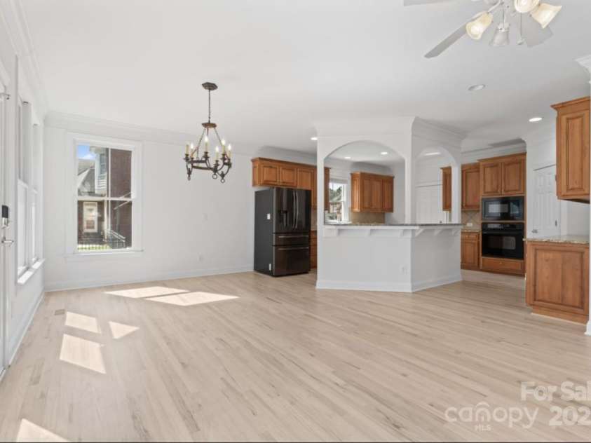 15009 Lisha Lane, Charlotte, NC 28277.  MLS# CAR4239343, YatesRealty ID 22273. 