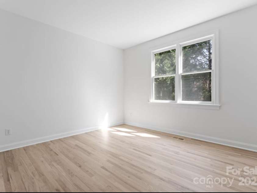 15009 Lisha Lane, Charlotte, NC 28277.  MLS# CAR4239343, YatesRealty ID 22273. 